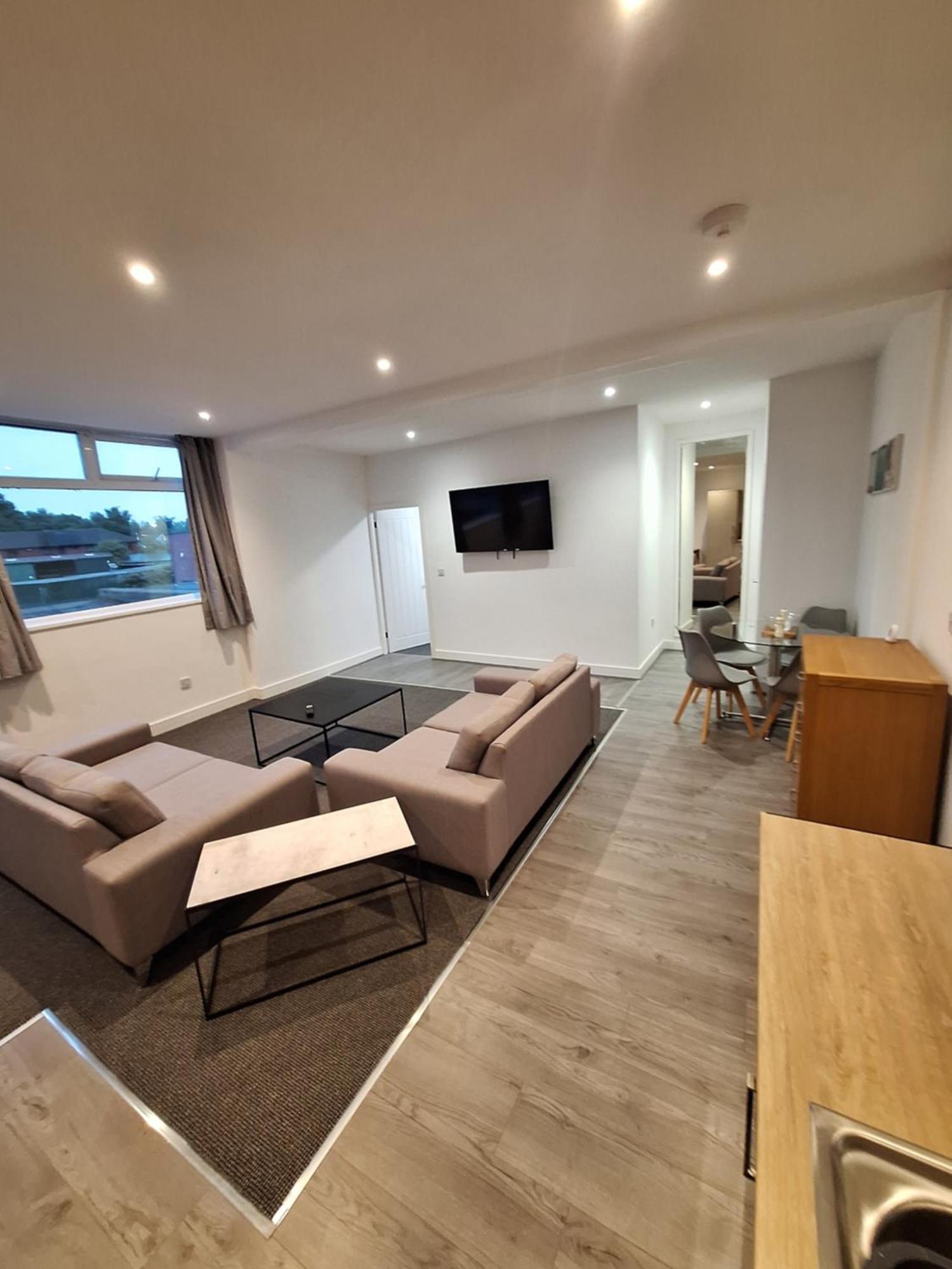 Centre Of The Town Apartamento Whitchurch  Exterior foto